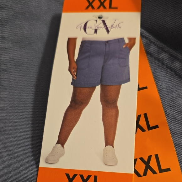 Gloria Vanderbilt Women's Classic Blue Bermudas - Picture 1 of 1